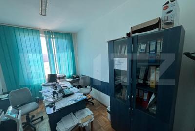 Spatii de birouri de inchiriat, 19 mp, zona Micro 6 - 6