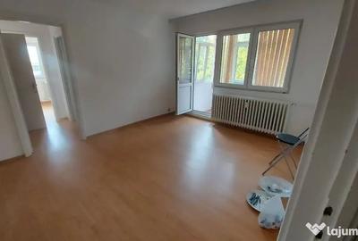 Apartament cu 2 camere semidecomandat în Tătărași
