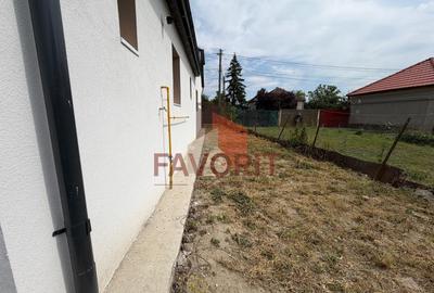 Casă individuală cu 3 camere cu Canalizare în Utvin - 14