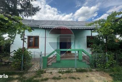 Casă cu 3 camere cu Teren 2600 Mp în Udești