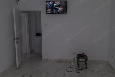 Spațiu comercial, de 22 mp, în Central - 4