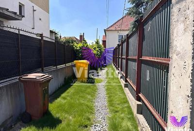 Apartament cu 4 camere decomandat în Central