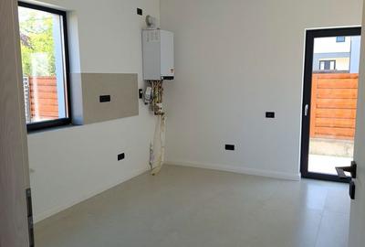 Casă cu 4 camere cu Teren 290 Mp în Ștefănești - 12