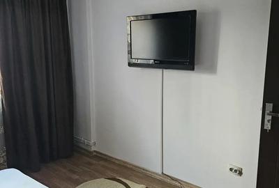 Inchiriez apartament 3 camere - 5