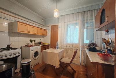 Apartament 4 camere Ultracentral, etaj 2, centrala, 2 balcoane - 2