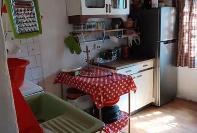 Casă cu 7 camere cu Teren 830 Mp în Central - 10
