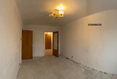 Apartament cu 3 camere semidecomandat în Rahova - 3