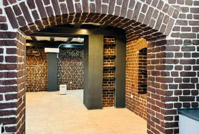 Universitate / Spatiu de Birou Renovat / Demisol / Acces Individual / IdShowroom - 16