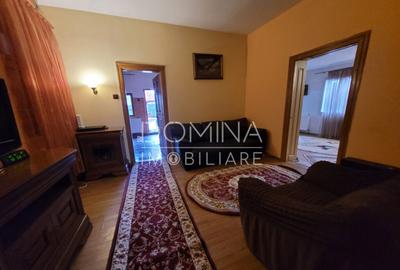 Casa tradi?ionala, in centrul satului Polovragi - 5