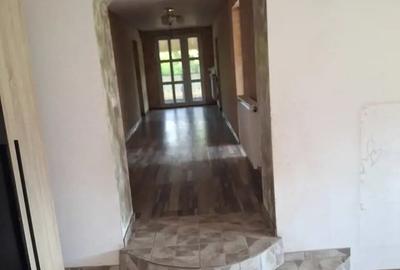 Casă cu 3 camere în Cornișoru - 8