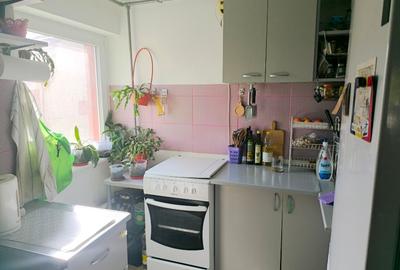 Direct proprietar: 2 camere, centrala, 2 AC, Vitan, semidecomandat - 1