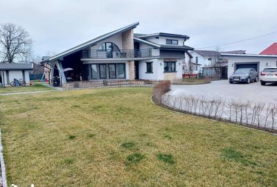 Casă cu 3 camere cu Teren 1341 Mp în Răzvad - 2