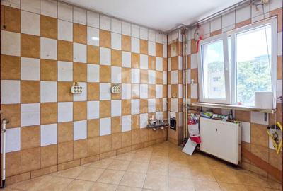 Apartament cu 4 camere semidecomandat în Militari - 19