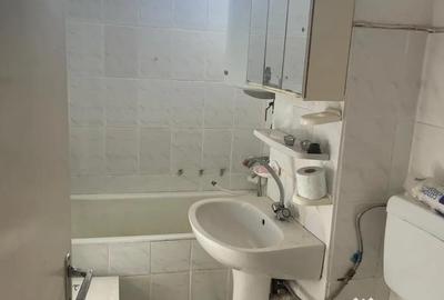 Apartament cu 3 camere semidecomandat în Central - 5