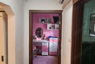 Apartament cu 3 camere decomandat în Aluniș - 4