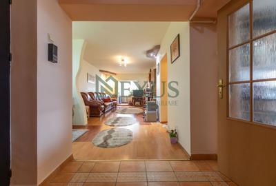 Apartament cu 3 camere decomandat, mobilat în Central - 2