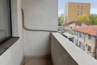 Proprietar inchiriez garsoniera grozavesti linga regie rezidence - 4