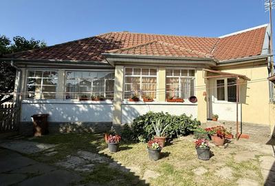 Casă cu 2 camere în Central - 1