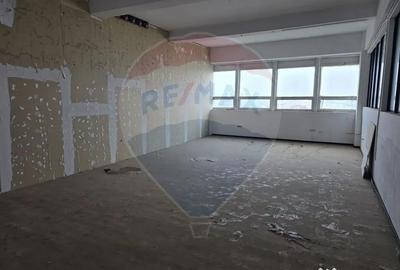 Spațiu comercial, de 2,428 mp, în Nord - 10