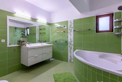 Casă cu 7 camere cu Garaj în Central - 17