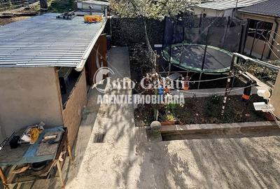Casă cu 6 camere cu Teren 273 Mp în Central - 15