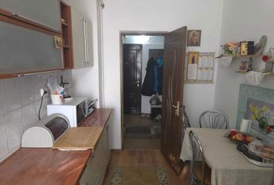 Apartament cu 2 camere decomandat în Bora - 4
