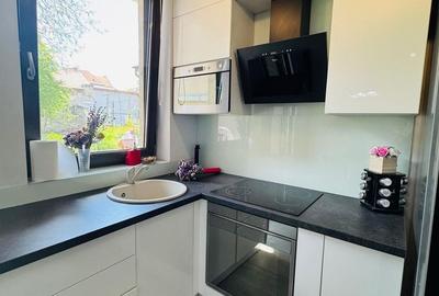 Apartament cu 2 camere nedecomandat, mobilat în Central