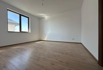 Casă individuală cu 4 camere cu Canalizare în Prelungirea Ghencea - 11