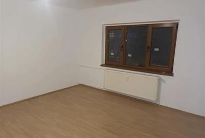 Apartament cu 2 camere decomandat în Eroii Revoluției