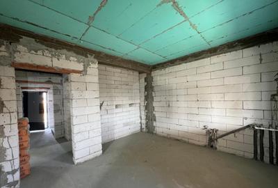 Casa semi-finisata P + M, 131 mp utili, teren 339 mp, Piel - 25