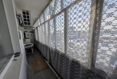 Corni?a etaj intermediar - 2 camere - Decomandat - 2