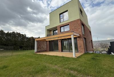 Casă individuală cu 4 camere cu Canalizare în Gruia - 3