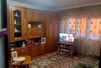 TOMIS III-ANAF ET 3 APARTAMENT CU 3 CAMERE MOBILAT CENTRALA GAZE - 2