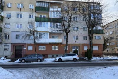 De vanzare Apartament Decomandat 3 Camere Zona Buna/Mobil... - 16