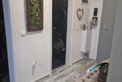 Apartament 2 camere, decomandat - zona Tractorul - 2