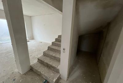 Duplex cu 5 camere cu Canalizare în Florești - 7