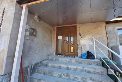 Casă cu 4 camere în Călugareni - 12