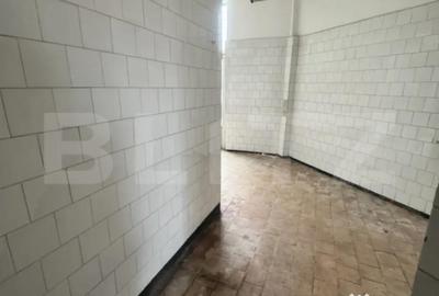 Spațiu comercial, de 67 mp, în Central - 3