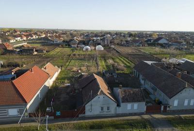 Teren de 1680 mp, în Central - 3