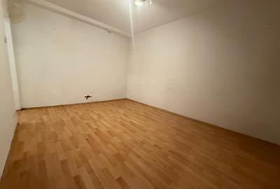 Piata Muncii - 7 min metrou - Bloc Mixt - 4