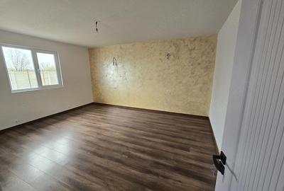 Casă cu Teren 735 Mp în Central - 3