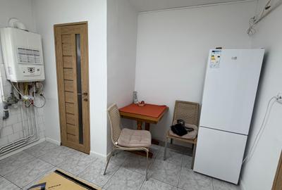 Apartament cu 3 camere, 2 bai si 2 balcoane, decomandat et , cartier MV1 - 3