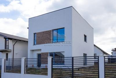 Vila economica cu panouri fotovoltaice si pompa de caldura Valu lui Traian - 4