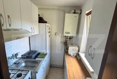 Apartament de vanzare, cu 2 camere, 35 mp, etaj 4/4, zona D - 4