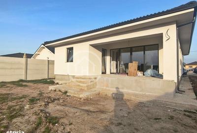 Casă cu 4 camere decomandat cu Teren 545 Mp în Sântandrei