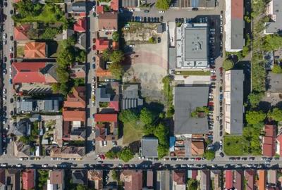 Teren de 3256 mp, în Județean - 2