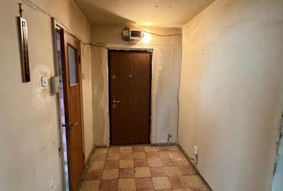 1 Decembrie, Piata Trapezului, 7 min. metrou - 8