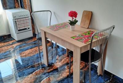 Apartament cu 2 camere semidecomandat în Central - 3