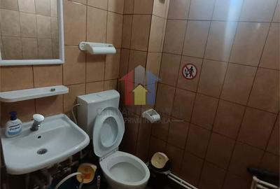 Spațiu comercial, de 103 mp, în Tineretului - 12