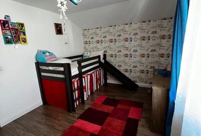 Casă cu 4 camere în Central - 1